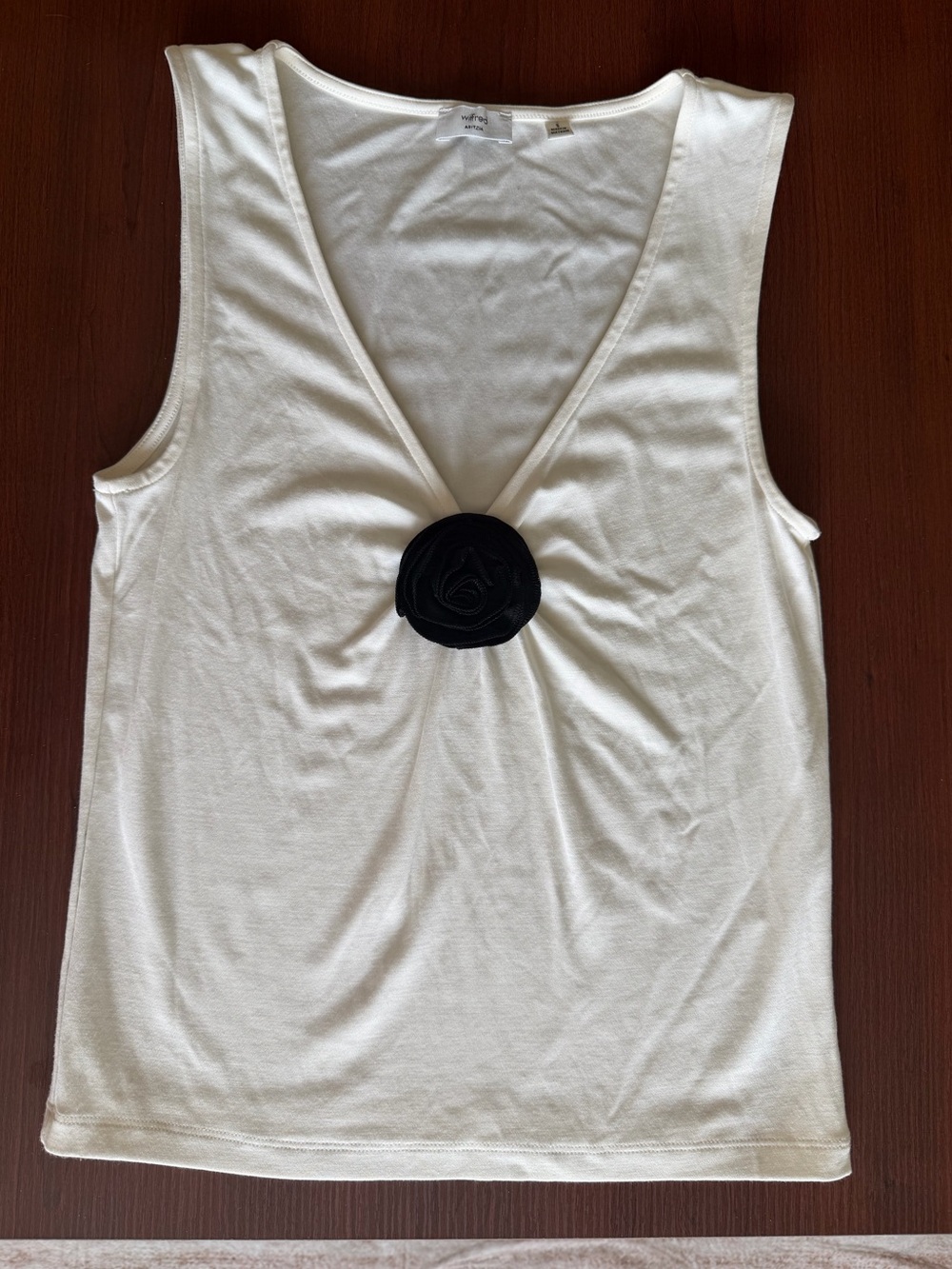 Aritzia Wilfred GoodLux Bloom Top White V-Neck